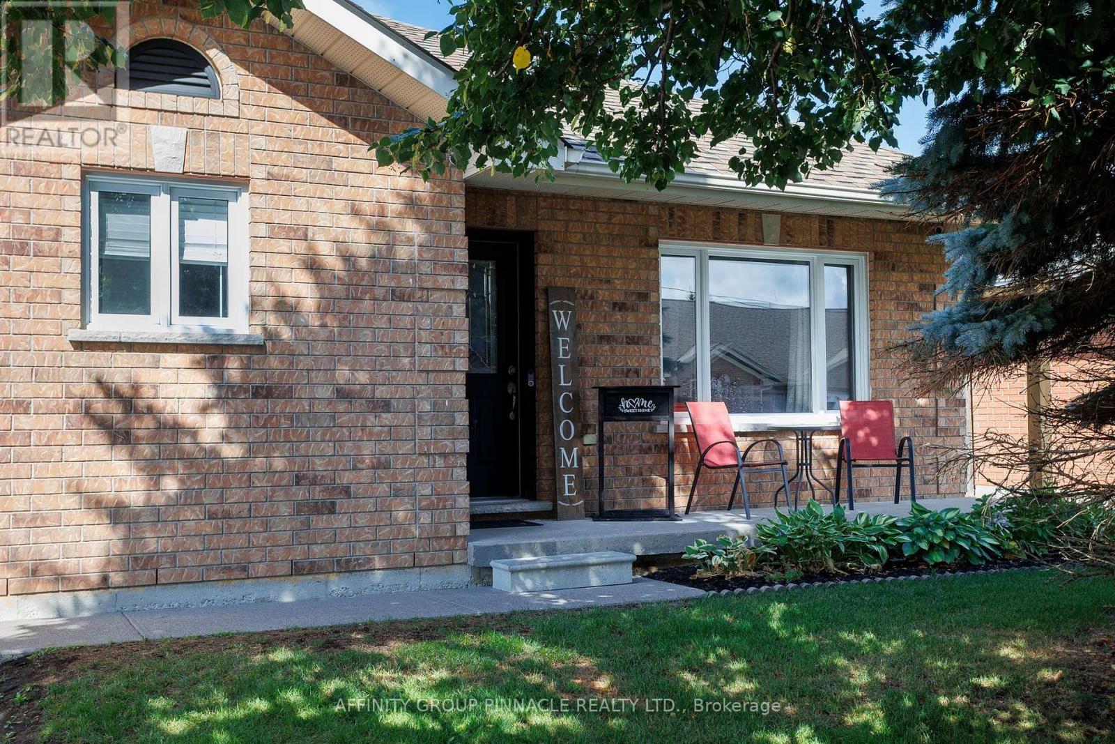 3 Dormer Road, Kawartha Lakes (Lindsay), Ontario  K9V 6H8 - Photo 2 - X12370705