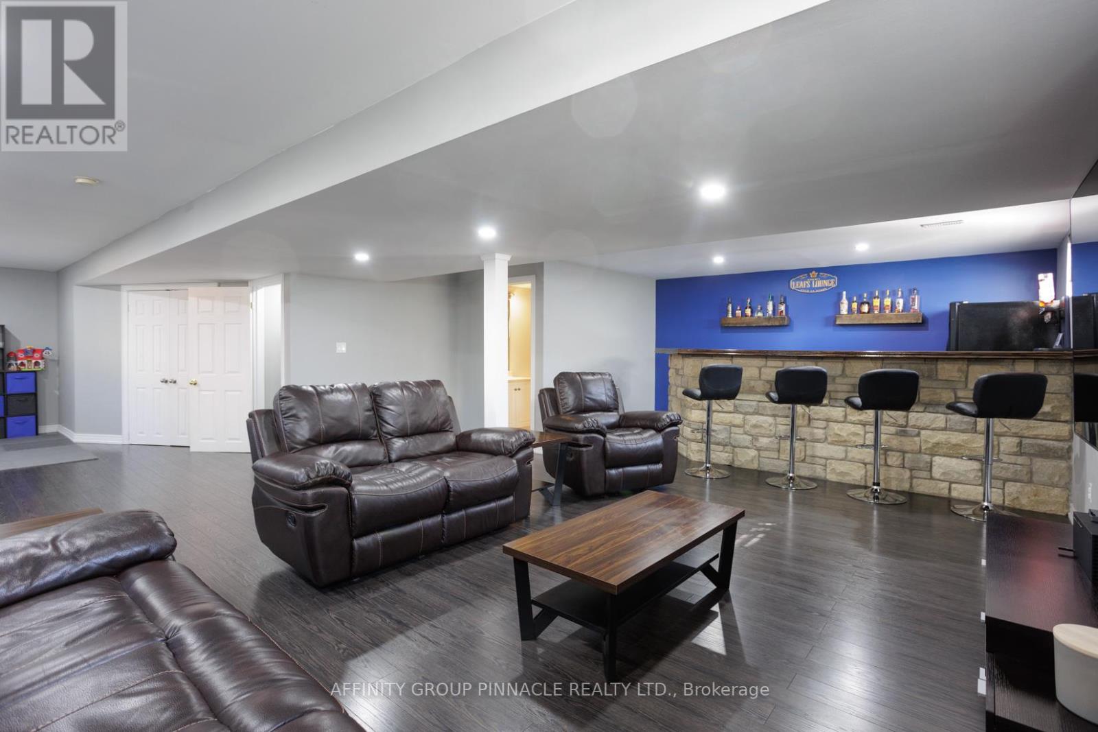 3 Dormer Road, Kawartha Lakes (Lindsay), Ontario  K9V 6H8 - Photo 37 - X12370705