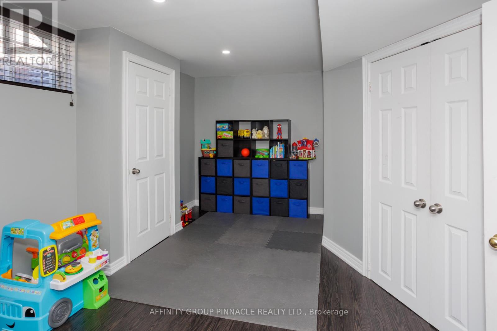 3 Dormer Road, Kawartha Lakes (Lindsay), Ontario  K9V 6H8 - Photo 39 - X12370705
