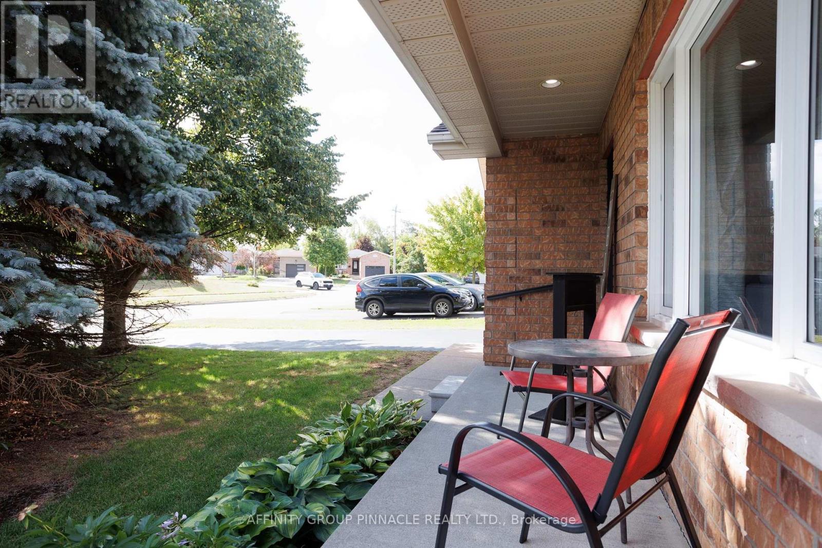 3 Dormer Road, Kawartha Lakes (Lindsay), Ontario  K9V 6H8 - Photo 4 - X12370705