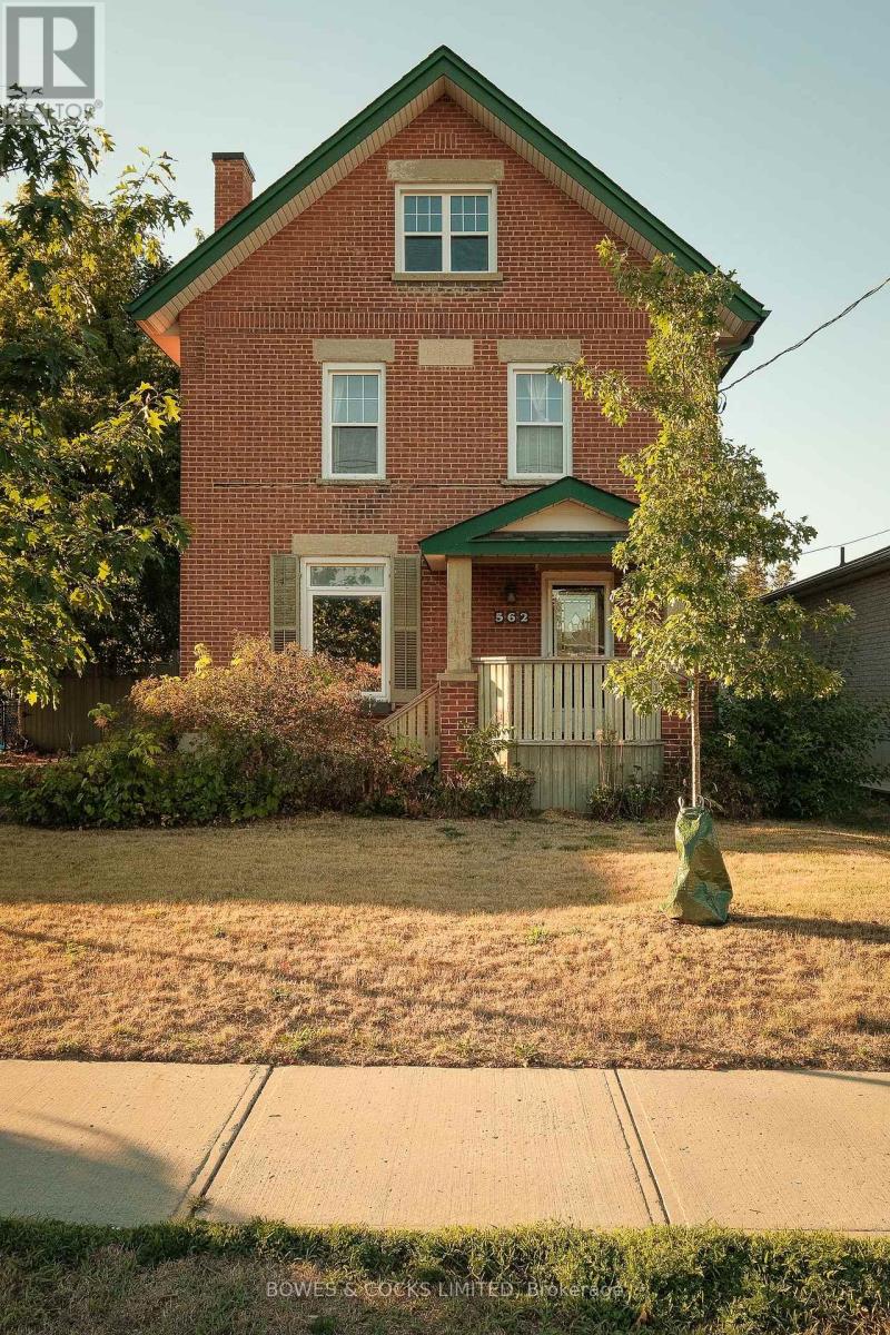 562 Cameron Street, Peterborough South (West), Ontario  K9J 3Z5 - Photo 2 - X12370773