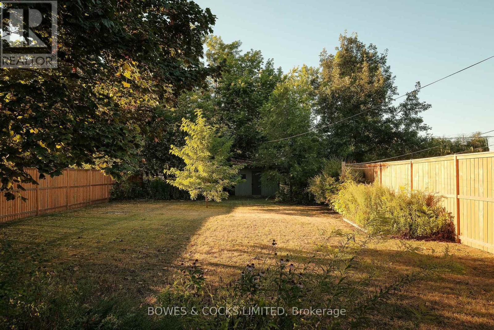 562 Cameron Street, Peterborough South (West), Ontario  K9J 3Z5 - Photo 38 - X12370773