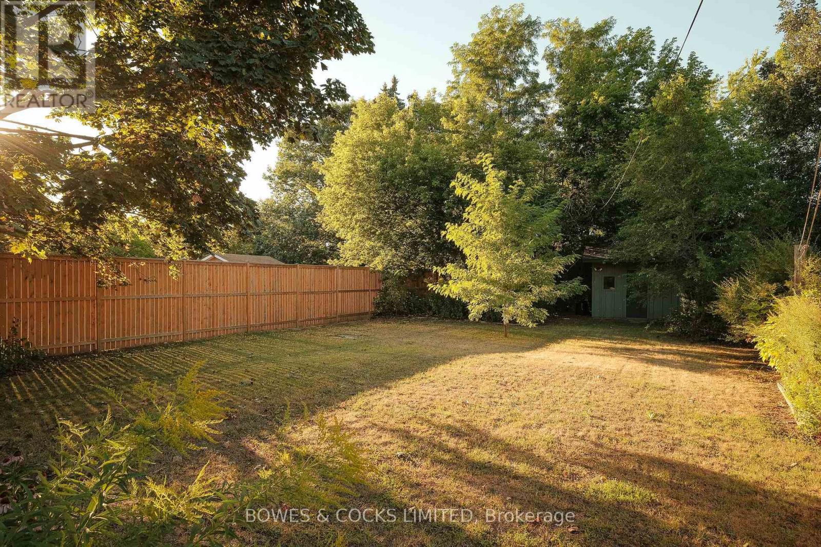 562 Cameron Street, Peterborough South (West), Ontario  K9J 3Z5 - Photo 39 - X12370773