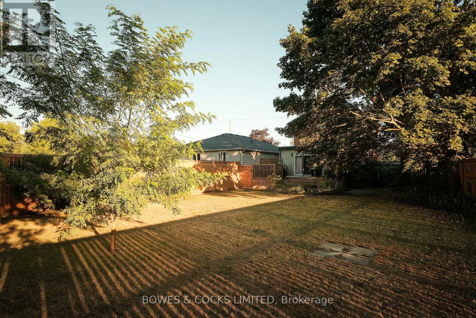 562 Cameron Street, Peterborough South (West), Ontario  K9J 3Z5 - Photo 40 - X12370773
