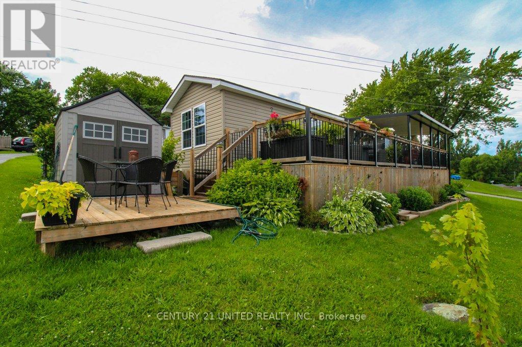 5 Marina Cres - 920 Skyline Road, Selwyn, Ontario  K0L 1T0 - Photo 7 - X12371035