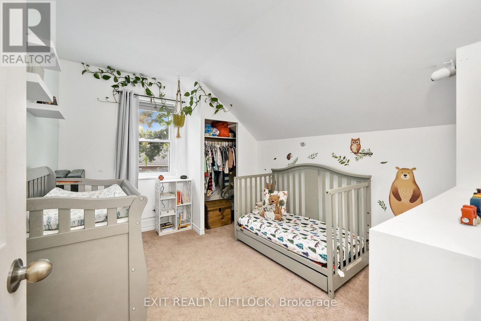 378 London Street, Peterborough Central (North), Ontario  K9H 2Z8 - Photo 18 - X12371150