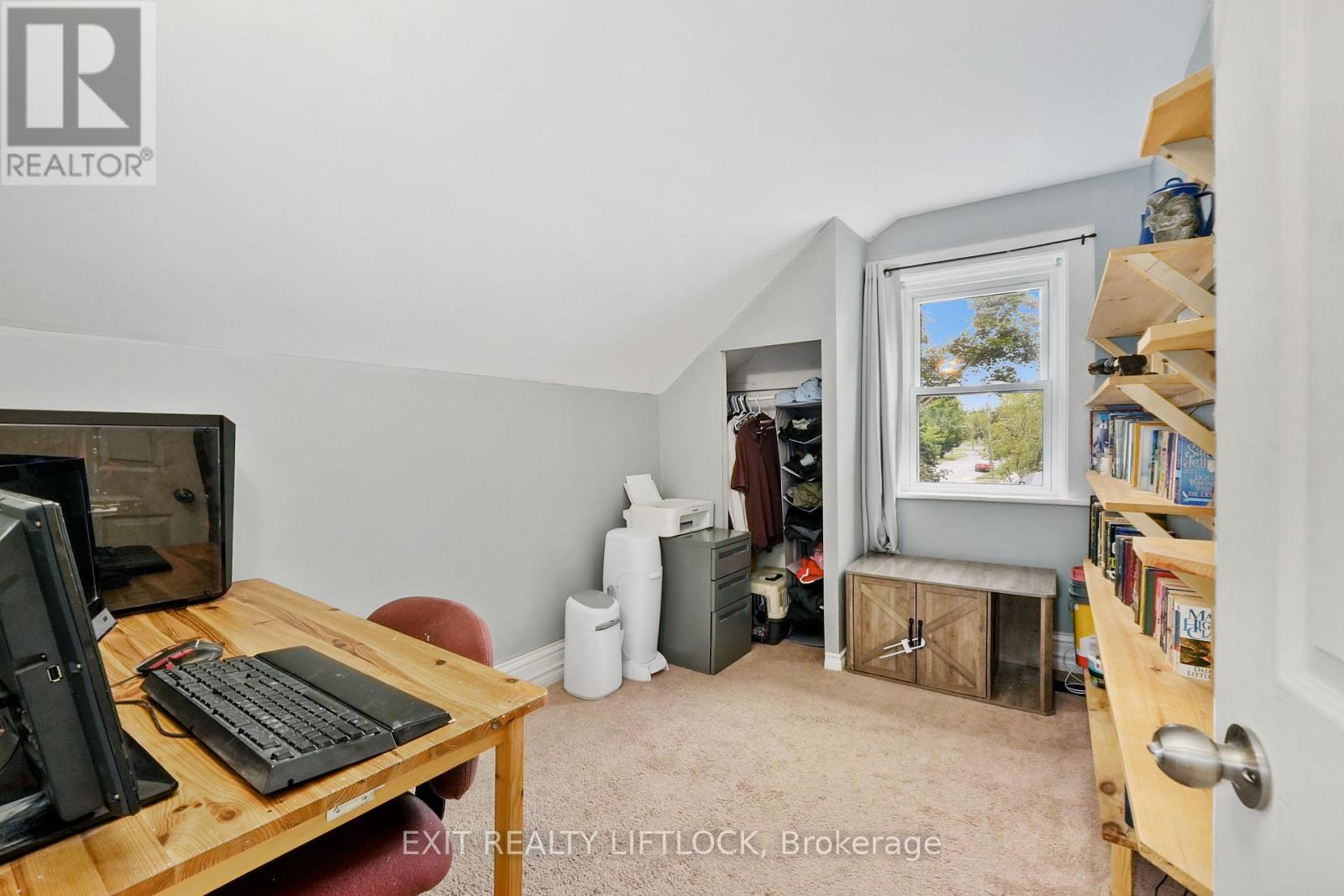 378 London Street, Peterborough Central (North), Ontario  K9H 2Z8 - Photo 19 - X12371150