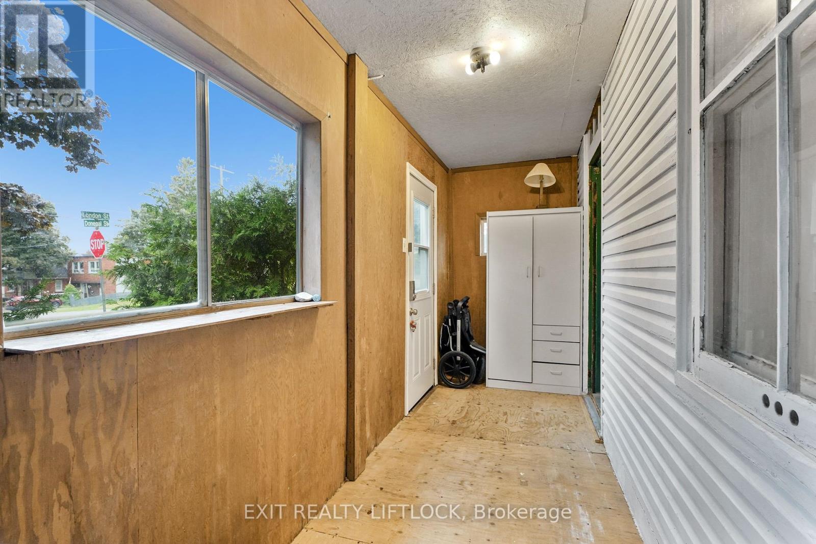 378 London Street, Peterborough Central (North), Ontario  K9H 2Z8 - Photo 21 - X12371150