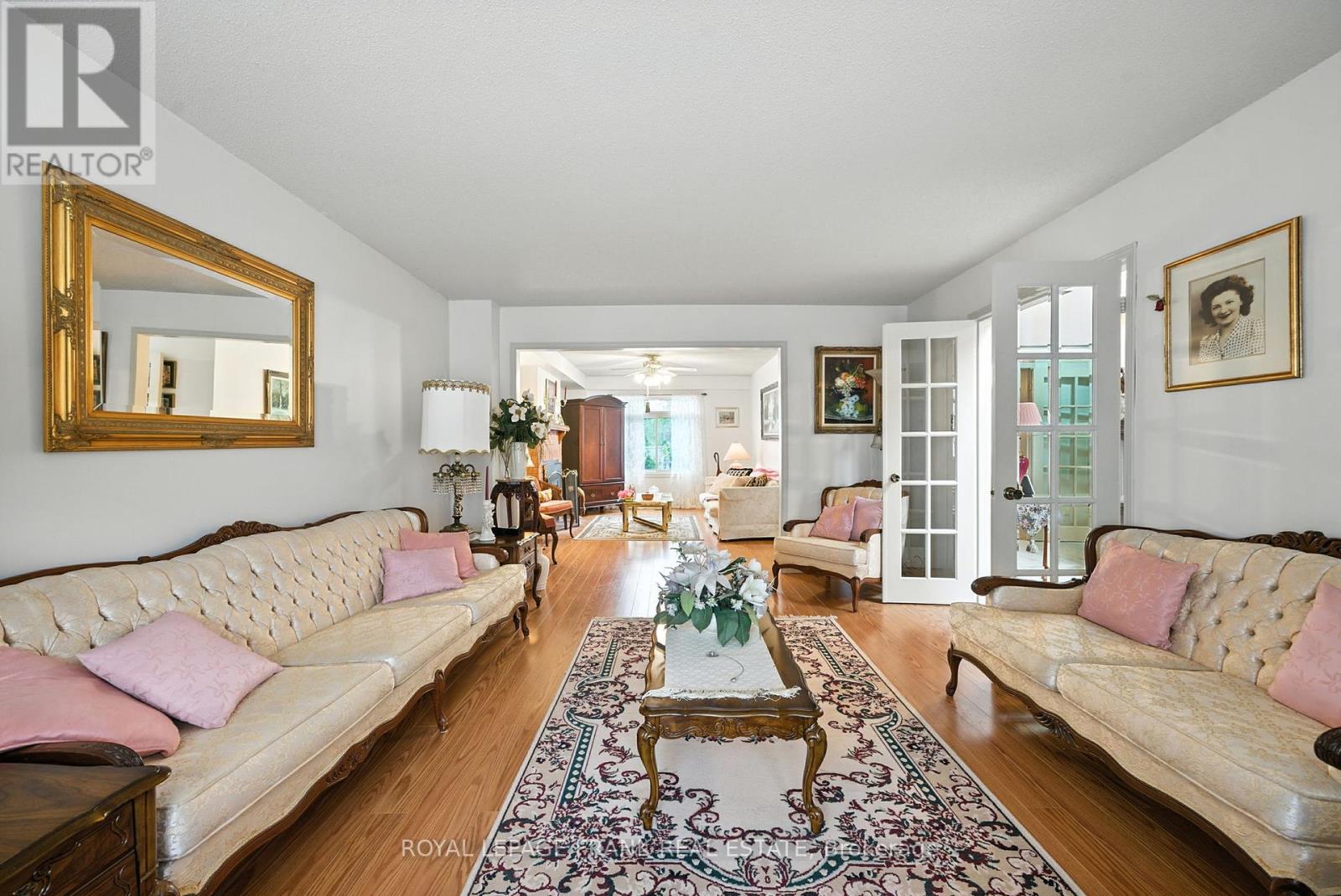 4 Sylvester Drive, Kawartha Lakes (Lindsay), Ontario  K9V 6E7 - Photo 11 - X12371547