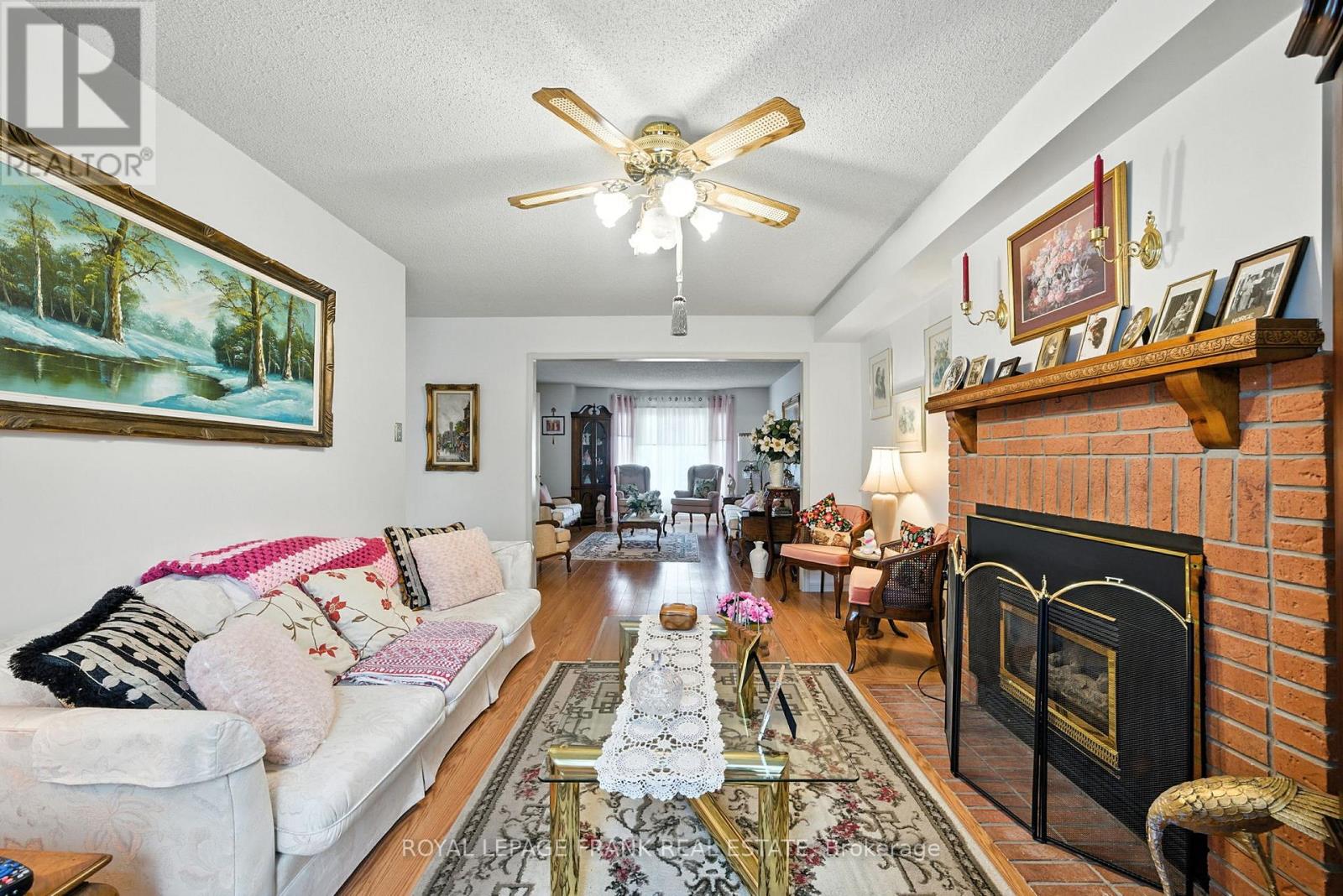 4 Sylvester Drive, Kawartha Lakes (Lindsay), Ontario  K9V 6E7 - Photo 14 - X12371547