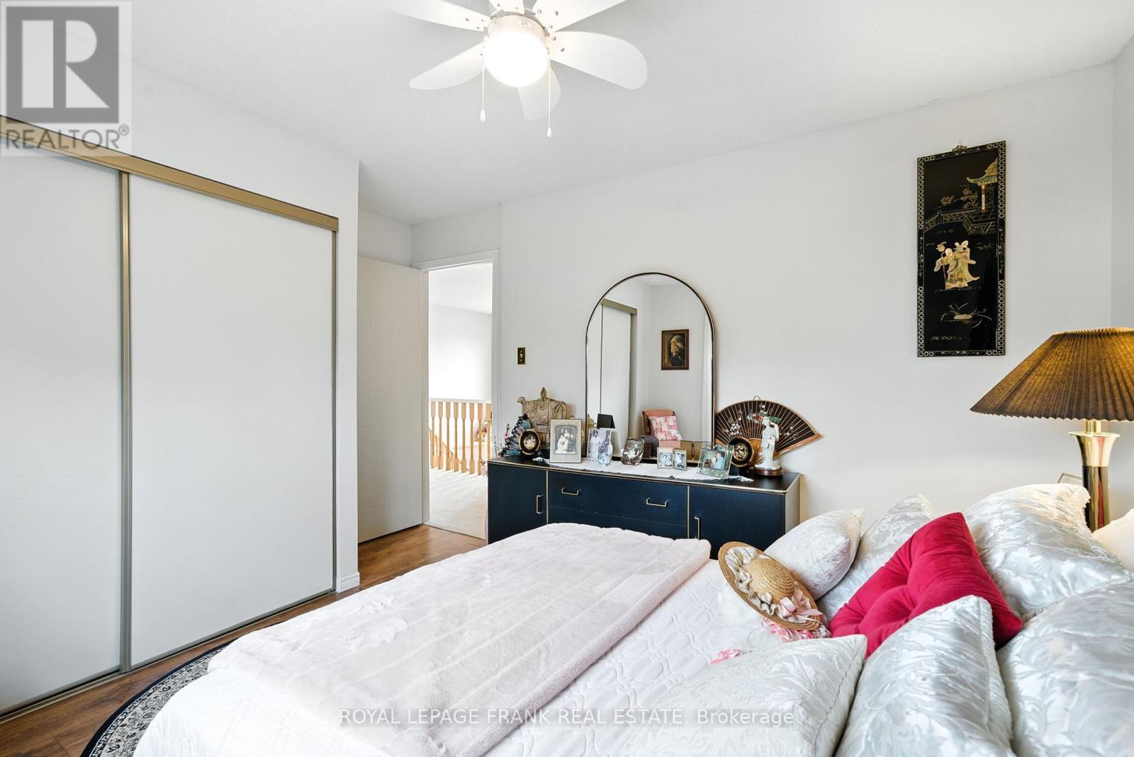 4 Sylvester Drive, Kawartha Lakes (Lindsay), Ontario  K9V 6E7 - Photo 35 - X12371547