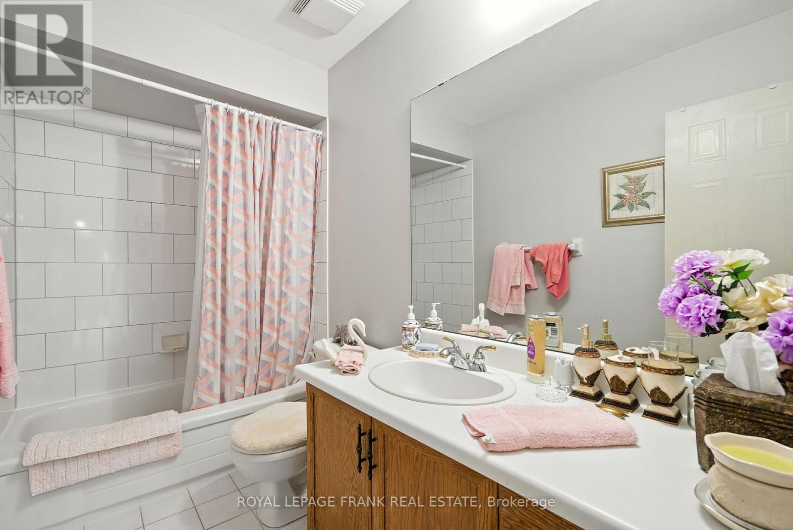4 Sylvester Drive, Kawartha Lakes (Lindsay), Ontario  K9V 6E7 - Photo 38 - X12371547