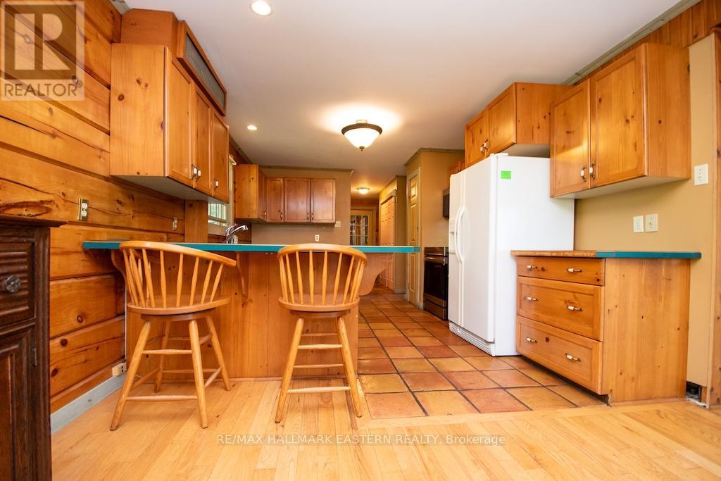 22 Carolina Court, Trent Lakes, Ontario  K9J 6X2 - Photo 8 - X12371551