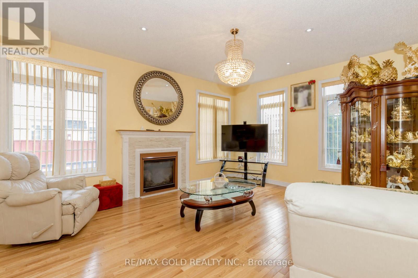 1554 Bruny Avenue, Pickering (Duffin Heights), Ontario  L0A 1G0 - Photo 13 - E12371558