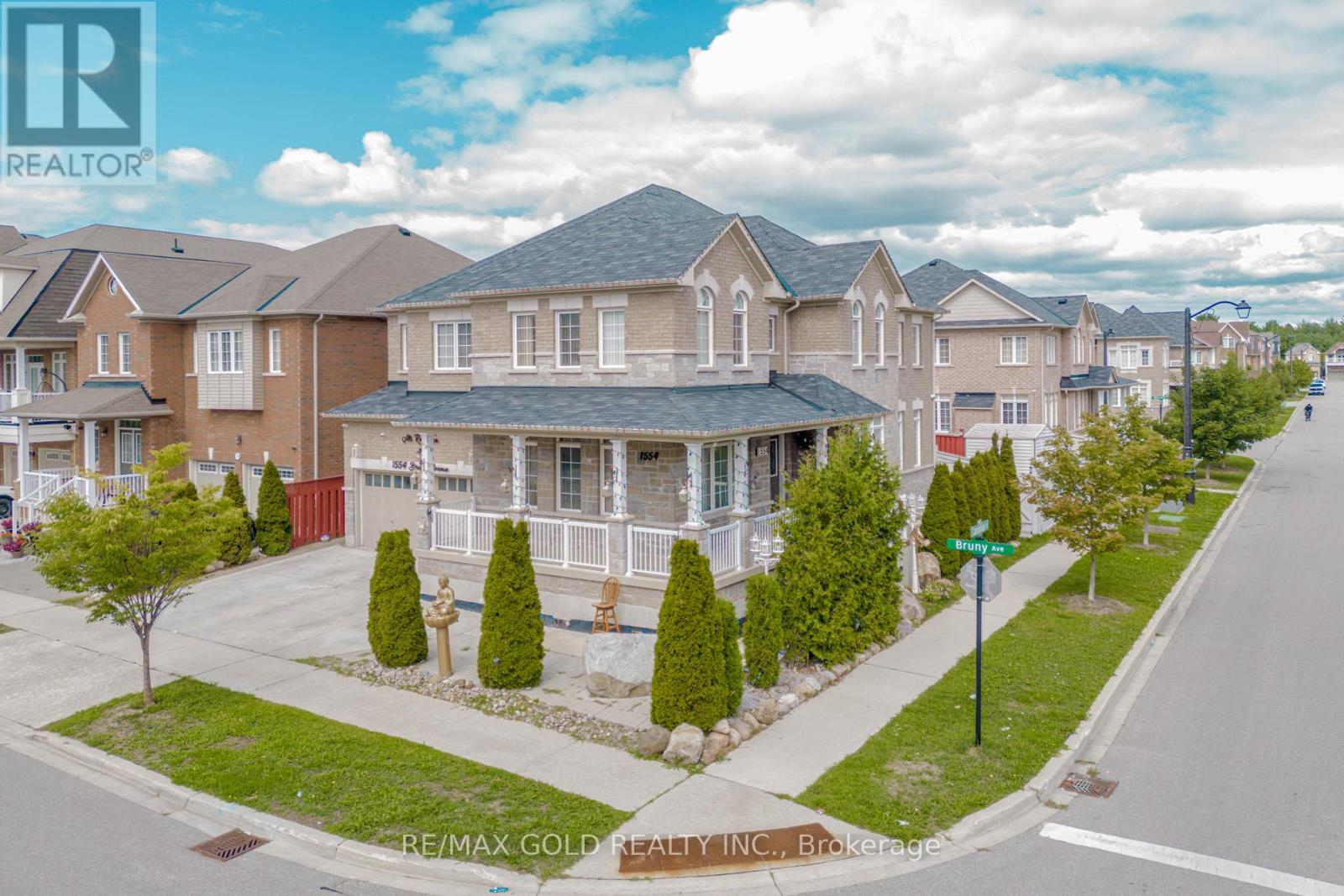 1554 Bruny Avenue, Pickering (Duffin Heights), Ontario  L0A 1G0 - Photo 3 - E12371558
