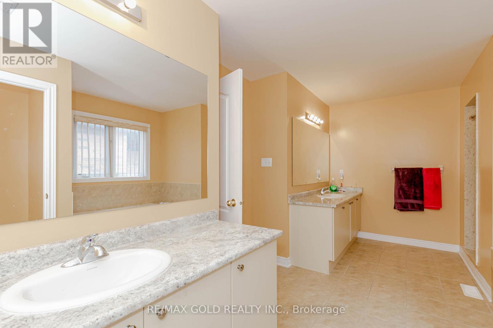 1554 Bruny Avenue, Pickering (Duffin Heights), Ontario  L0A 1G0 - Photo 48 - E12371558