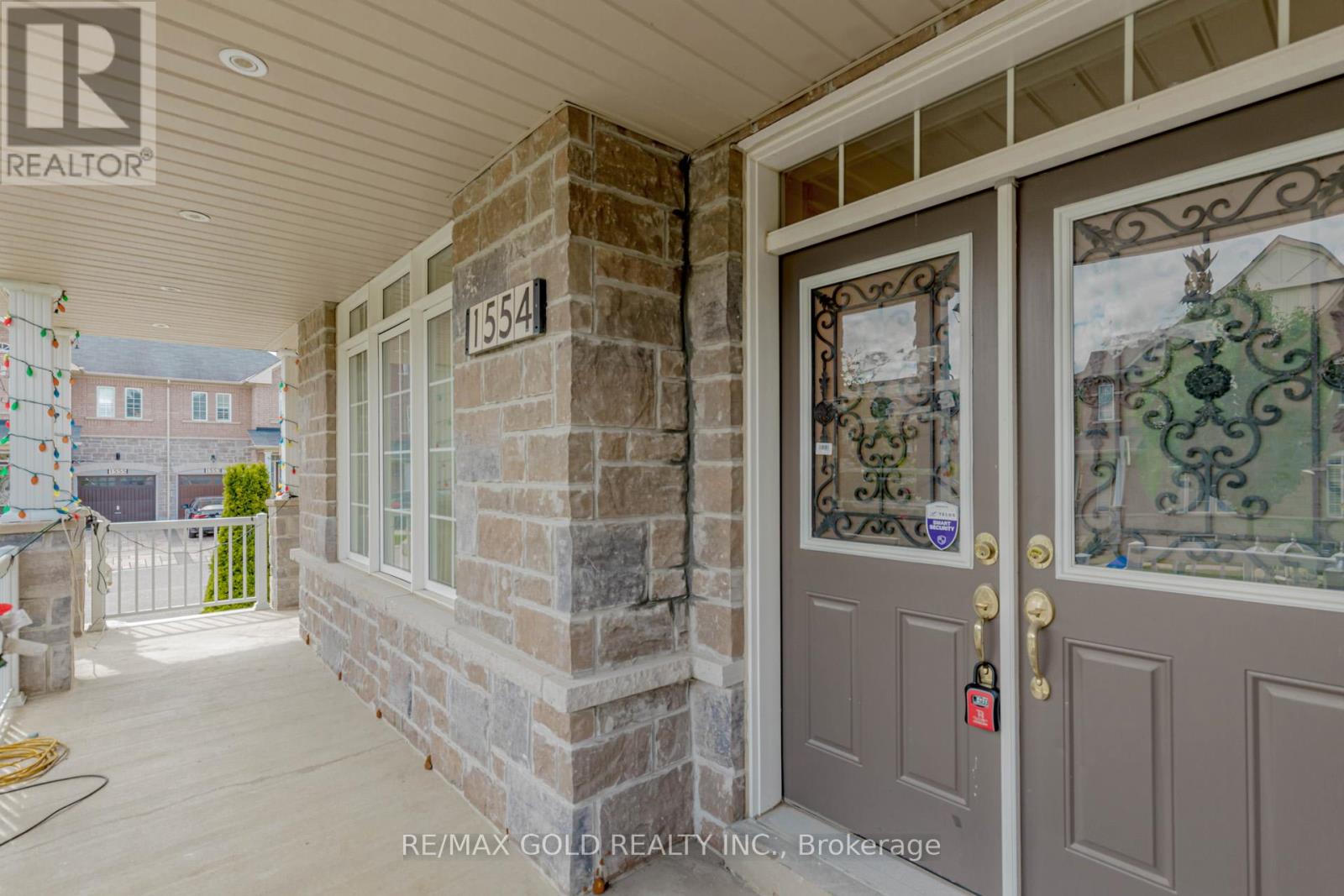 1554 Bruny Avenue, Pickering (Duffin Heights), Ontario  L0A 1G0 - Photo 5 - E12371558