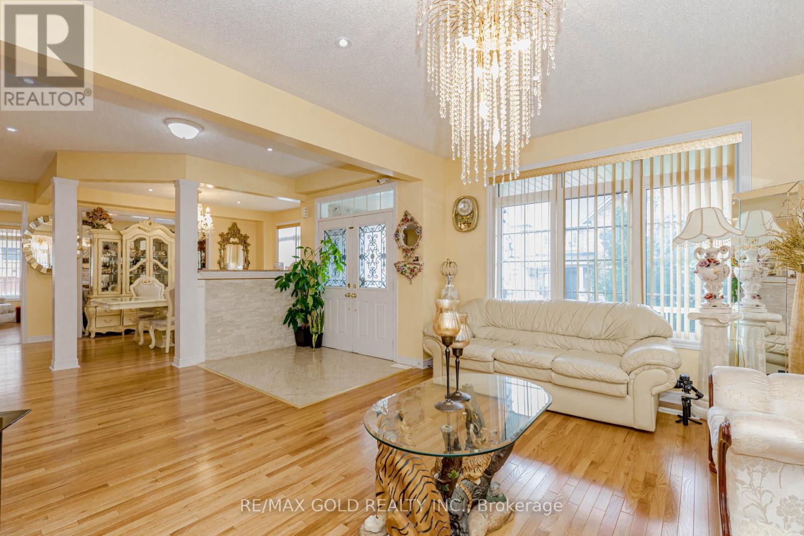 1554 Bruny Avenue, Pickering (Duffin Heights), Ontario  L0A 1G0 - Photo 8 - E12371558