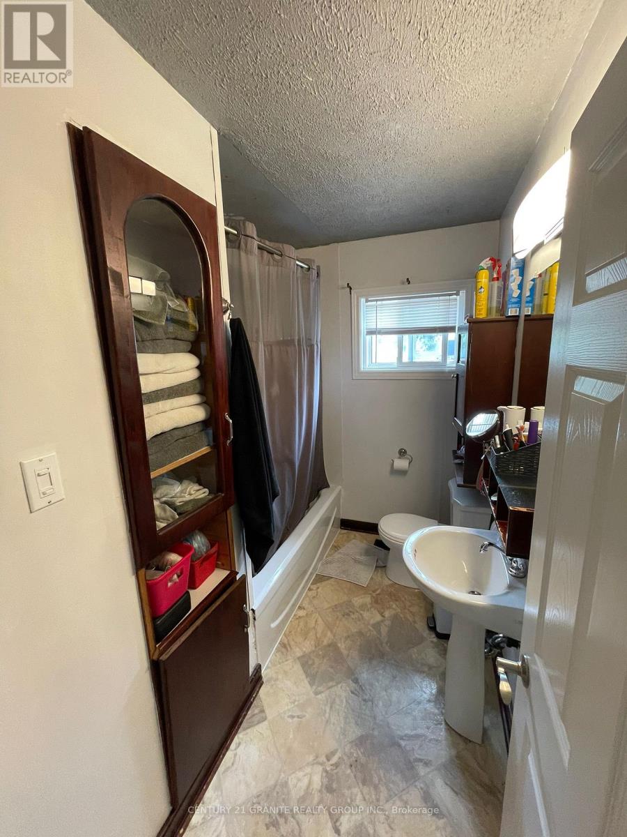 10 Magnolia Street, Highlands East (Bicroft Ward), Ontario  K0L 1M0 - Photo 35 - X12371612