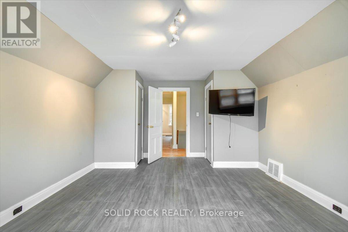 141 Oliver Road, Trent Hills (Campbellford), Ontario  K0L 1L0 - Photo 17 - X12371653