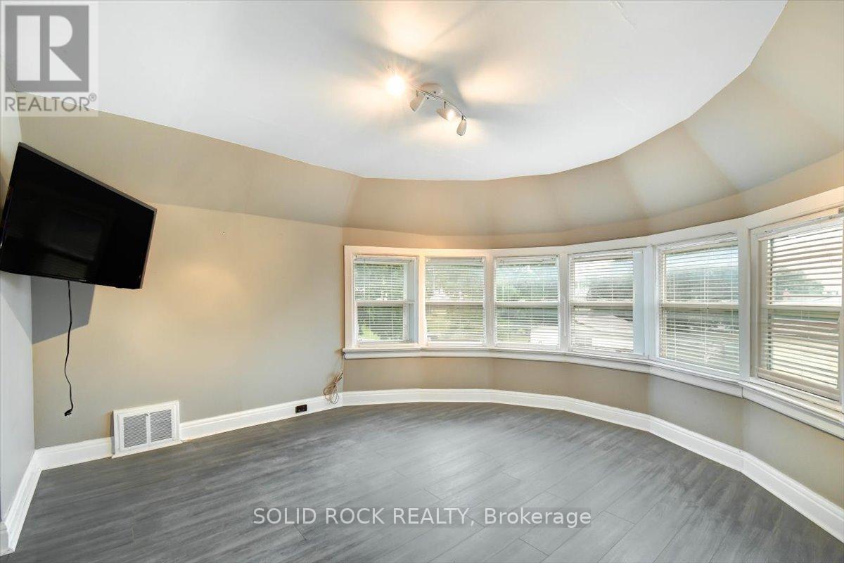 141 Oliver Road, Trent Hills (Campbellford), Ontario  K0L 1L0 - Photo 18 - X12371653