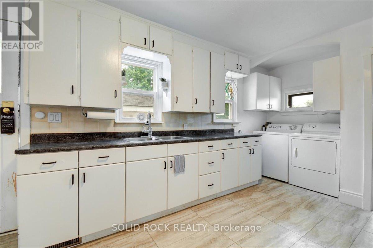 141 Oliver Road, Trent Hills (Campbellford), Ontario  K0L 1L0 - Photo 6 - X12371653