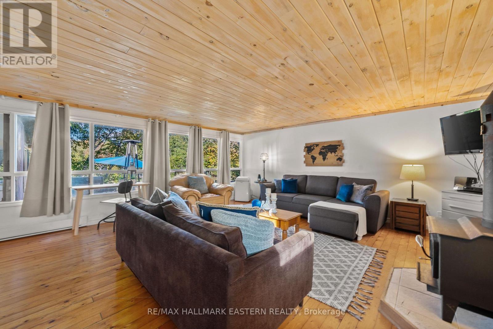 2335 Lakeside Road, Douro-Dummer, Ontario  K0L 2H0 - Photo 16 - X12372629