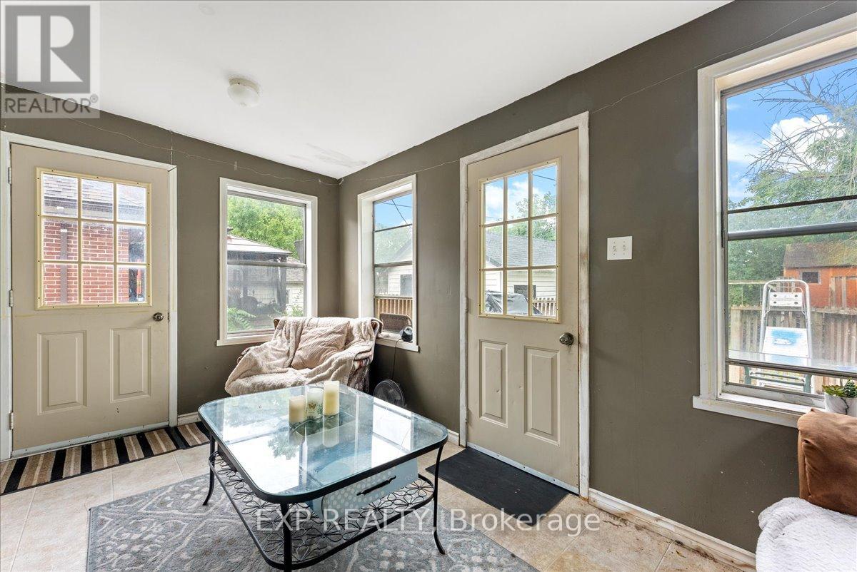 225 Mcgill Street, Peterborough (Otonabee Ward 1), Ontario  K9J 1W2 - Photo 24 - X12372668