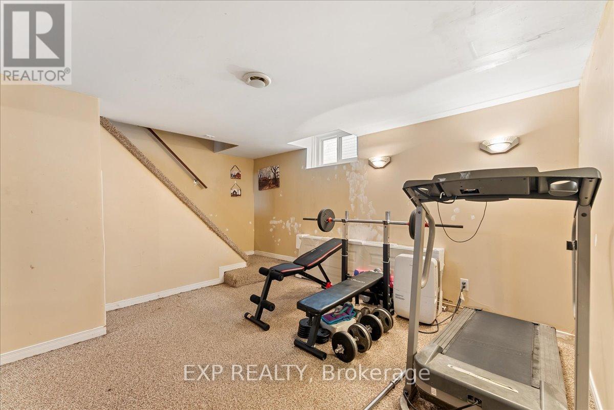 225 Mcgill Street, Peterborough (Otonabee Ward 1), Ontario  K9J 1W2 - Photo 27 - X12372668