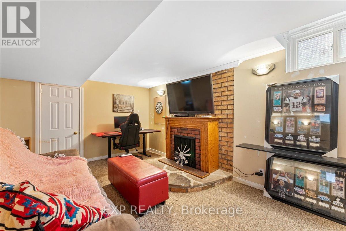 225 Mcgill Street, Peterborough (Otonabee Ward 1), Ontario  K9J 1W2 - Photo 29 - X12372668