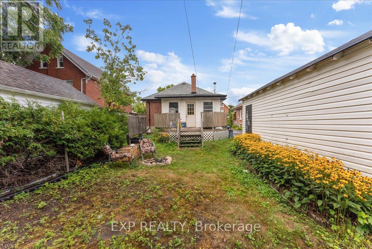 225 Mcgill Street, Peterborough (Otonabee Ward 1), Ontario  K9J 1W2 - Photo 38 - X12372668