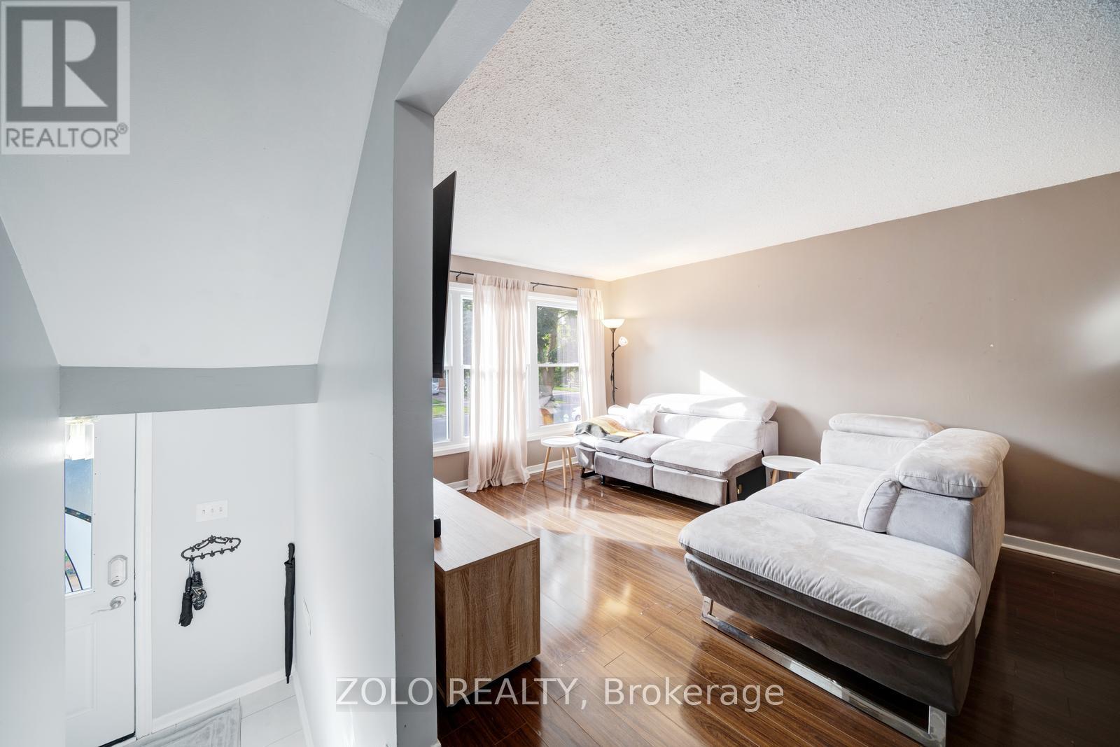 2048 Walker Avenue, Peterborough (Ashburnham Ward 4), Ontario  K9L 1S1 - Photo 13 - X12372909