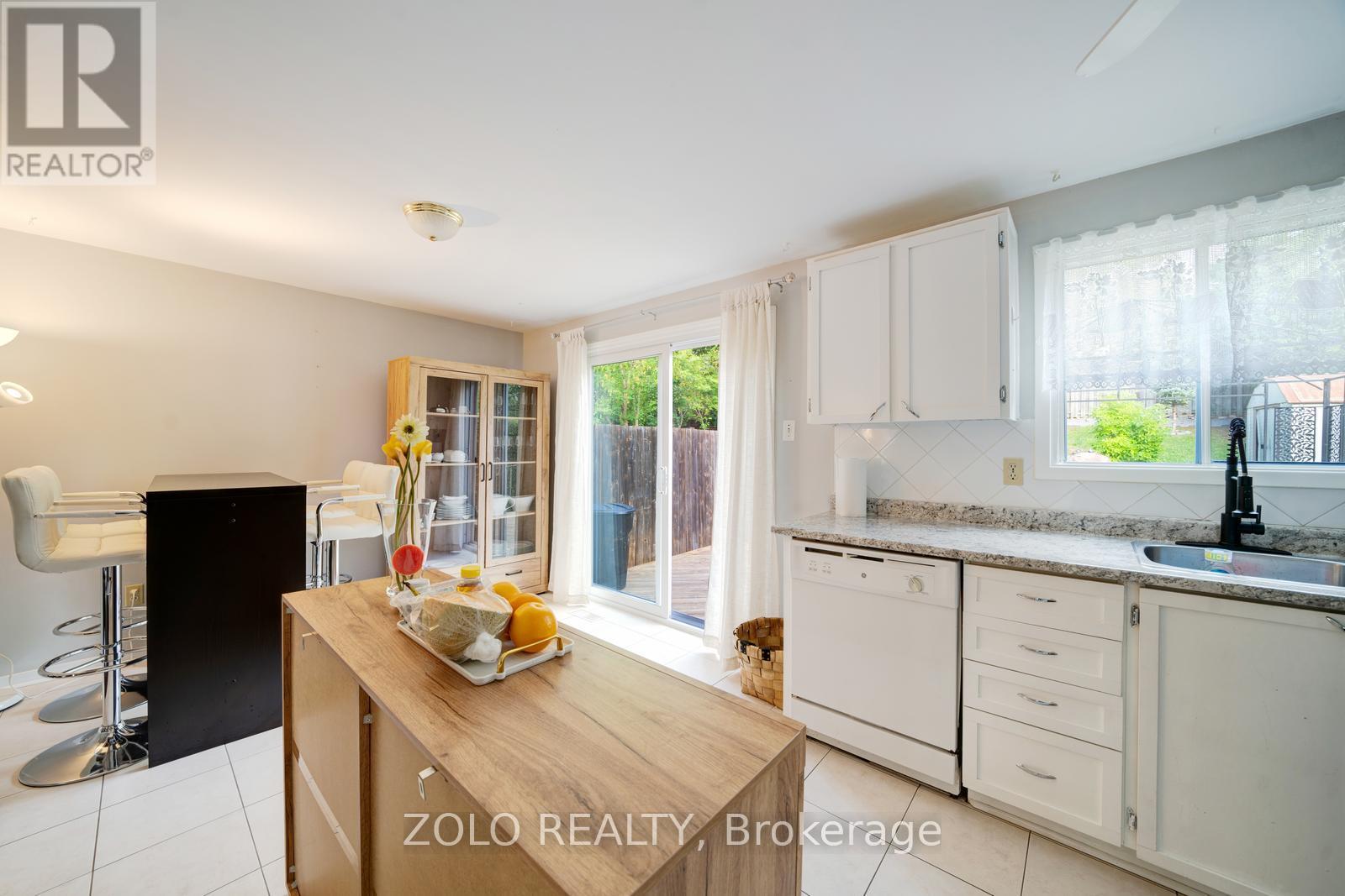 2048 Walker Avenue, Peterborough (Ashburnham Ward 4), Ontario  K9L 1S1 - Photo 20 - X12372909