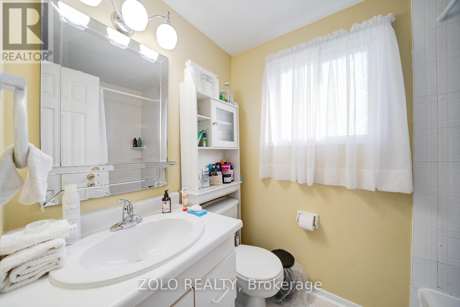 2048 Walker Avenue, Peterborough (Ashburnham Ward 4), Ontario  K9L 1S1 - Photo 33 - X12372909