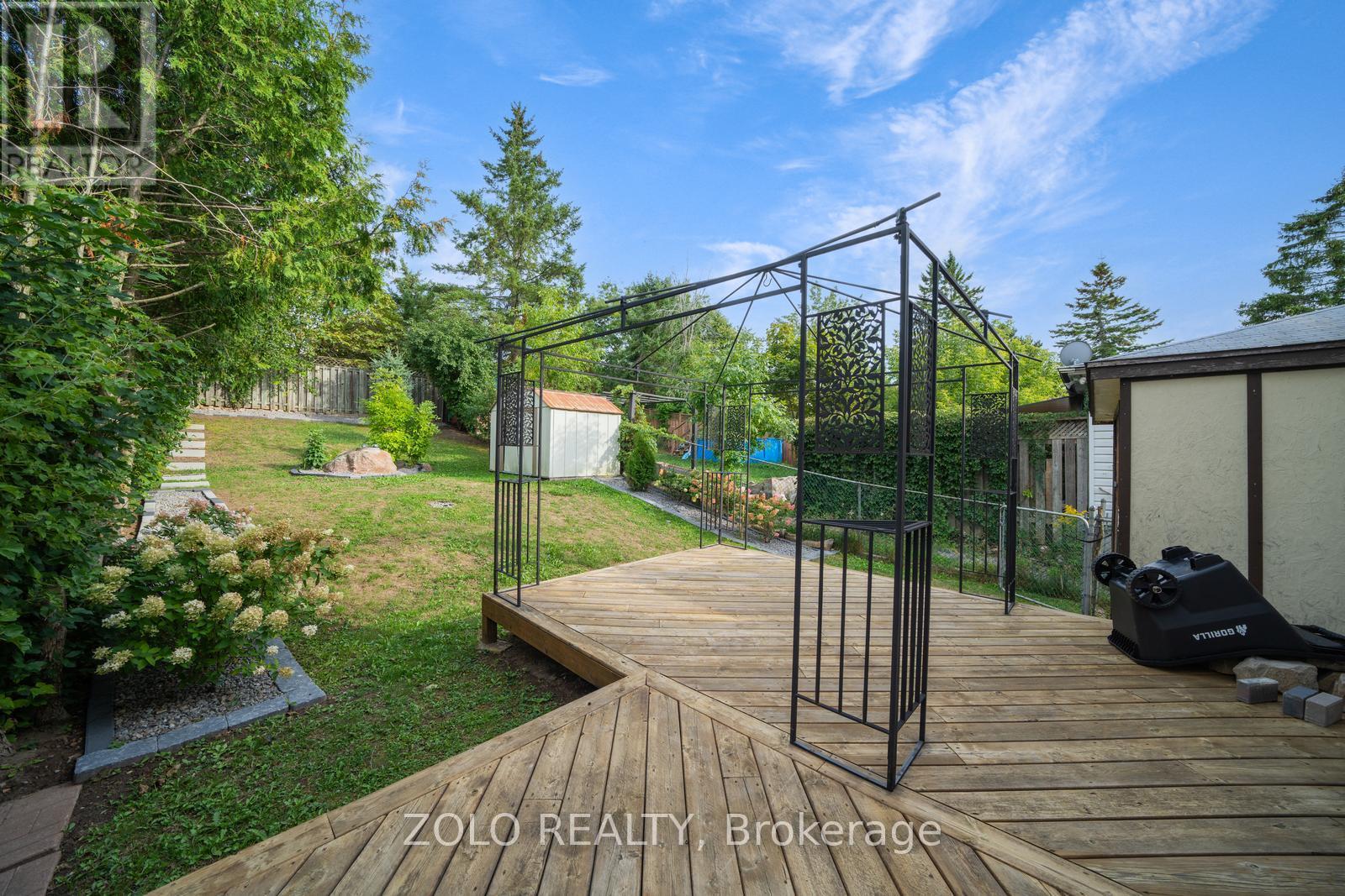 2048 Walker Avenue, Peterborough (Ashburnham Ward 4), Ontario  K9L 1S1 - Photo 39 - X12372909