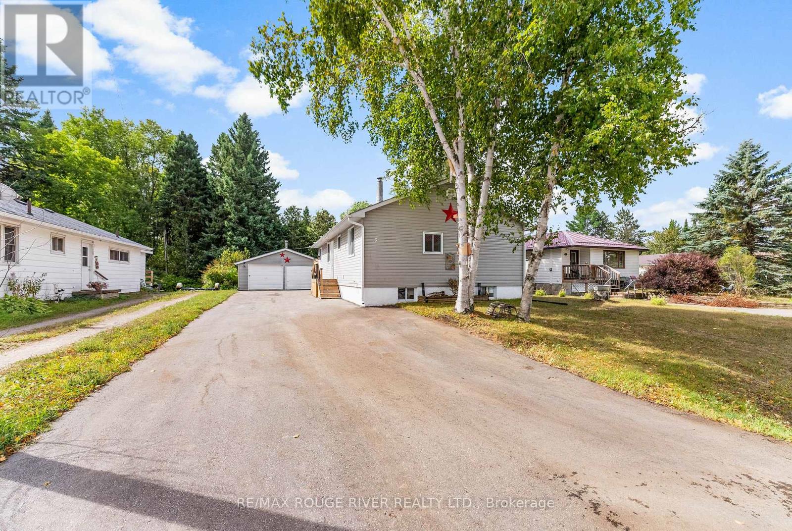 3 SHORT STREET, highlands east (bicroft ward), Ontario