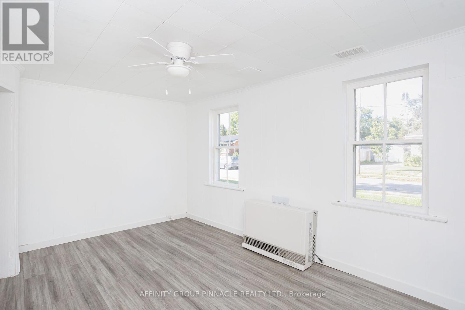 6 Duke Street, Kawartha Lakes (Lindsay), Ontario  K9V 2K4 - Photo 11 - X12374156