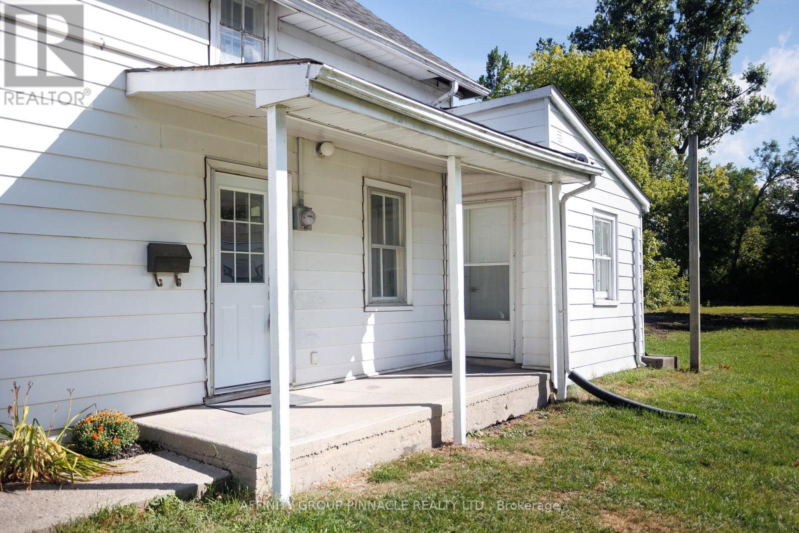 6 Duke Street, Kawartha Lakes (Lindsay), Ontario  K9V 2K4 - Photo 3 - X12374156