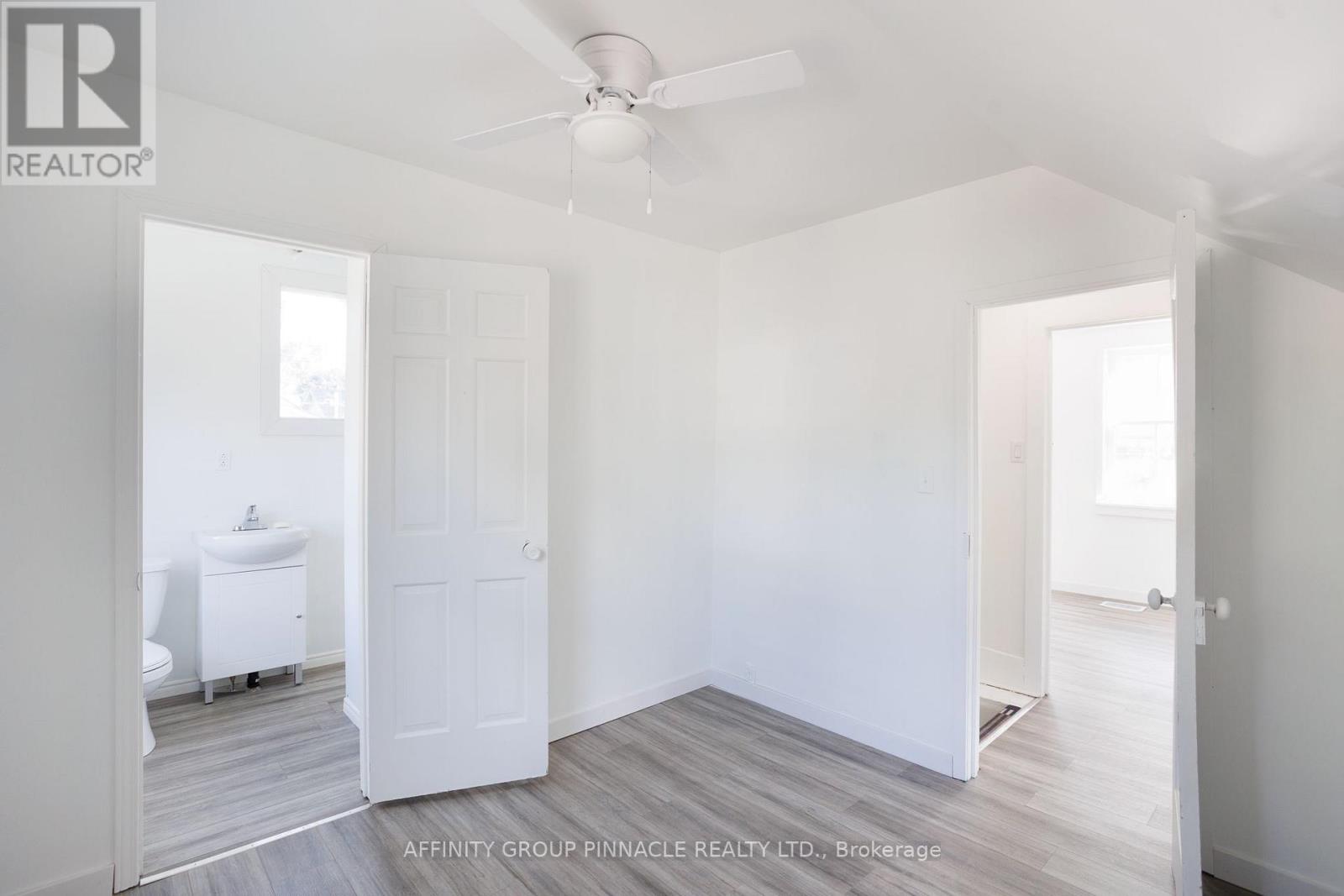 6 Duke Street, Kawartha Lakes (Lindsay), Ontario  K9V 2K4 - Photo 31 - X12374156