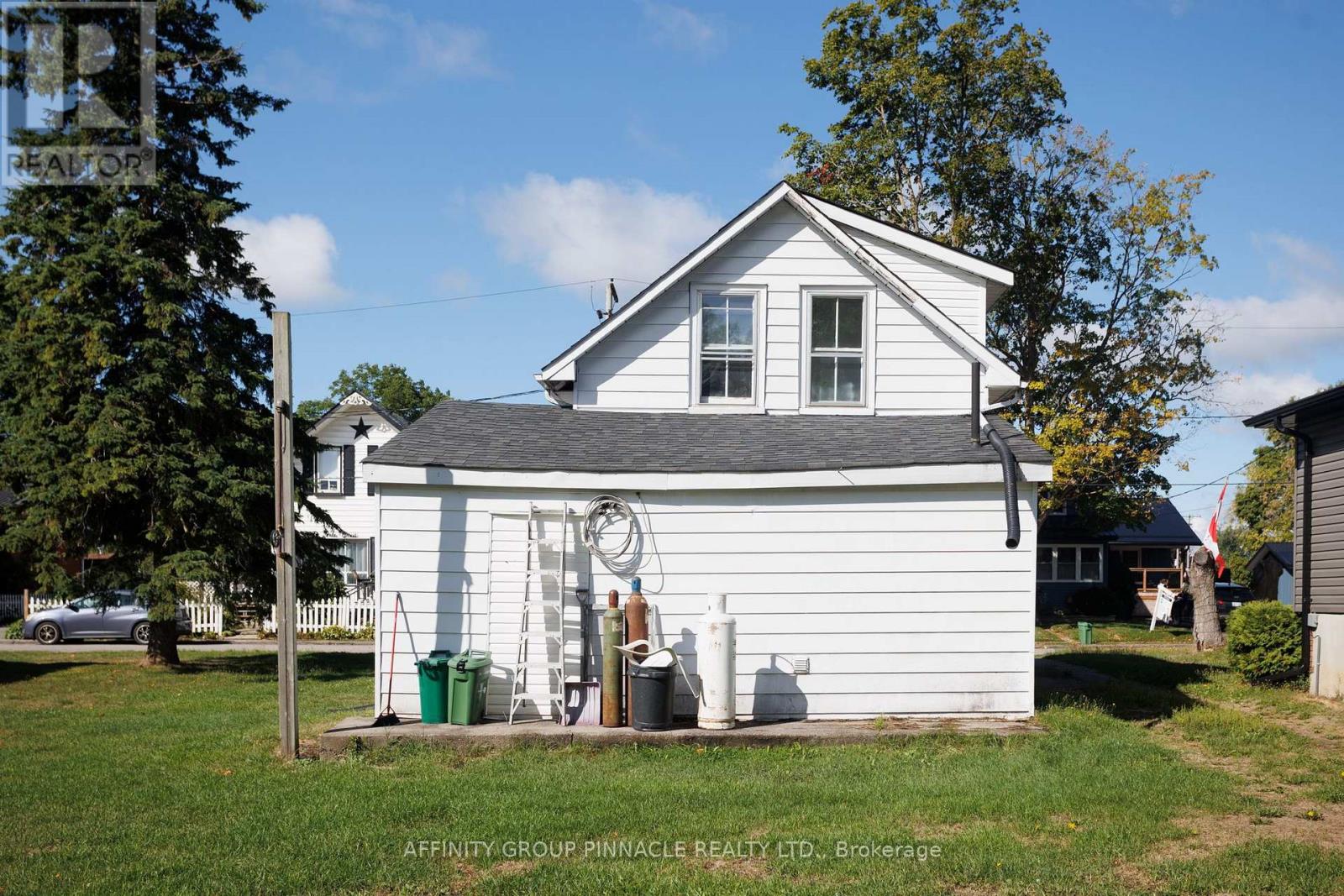 6 Duke Street, Kawartha Lakes (Lindsay), Ontario  K9V 2K4 - Photo 7 - X12374156