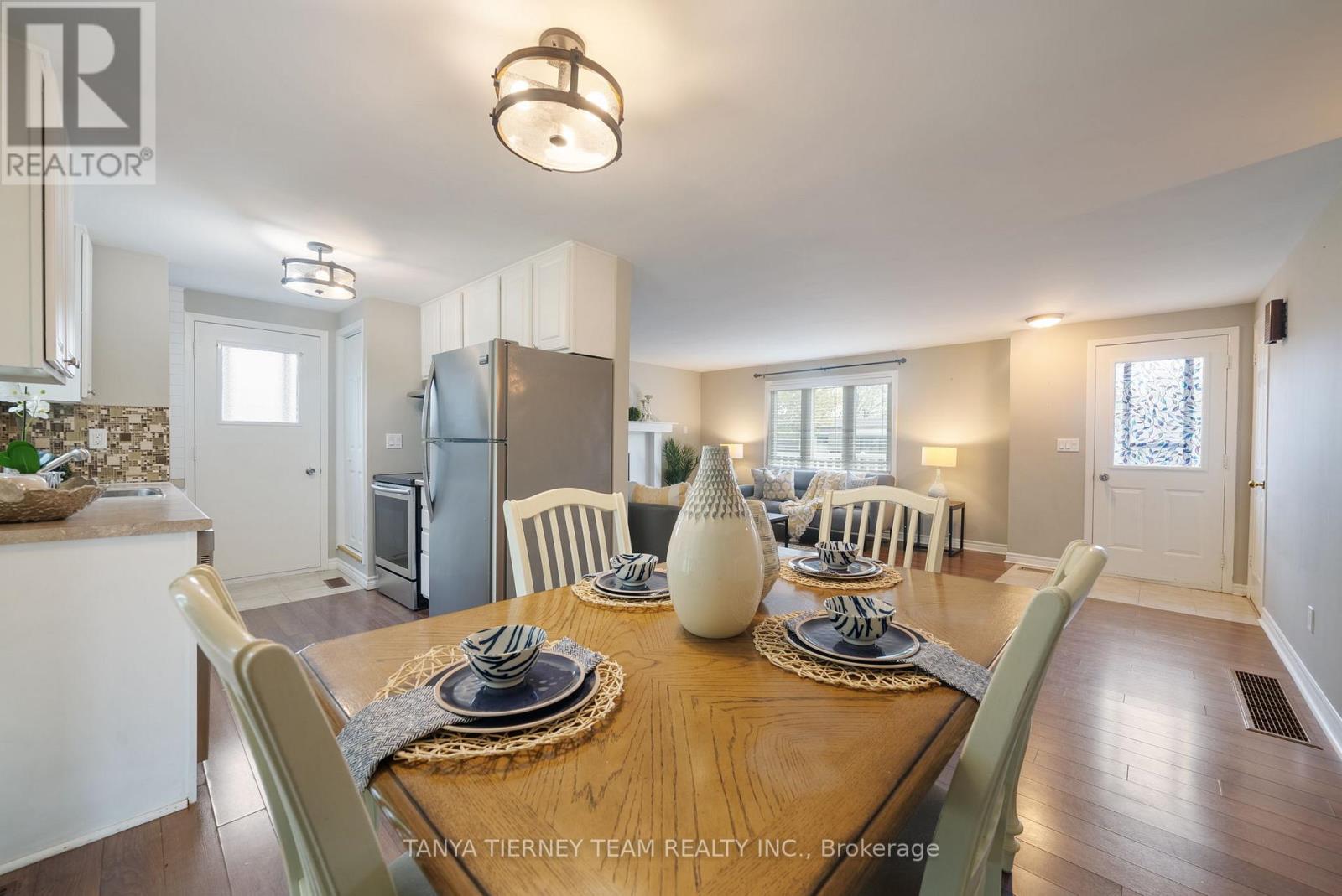 18 The Cove Road, Clarington (Newcastle), Ontario  L1B 1B9 - Photo 13 - E12374315