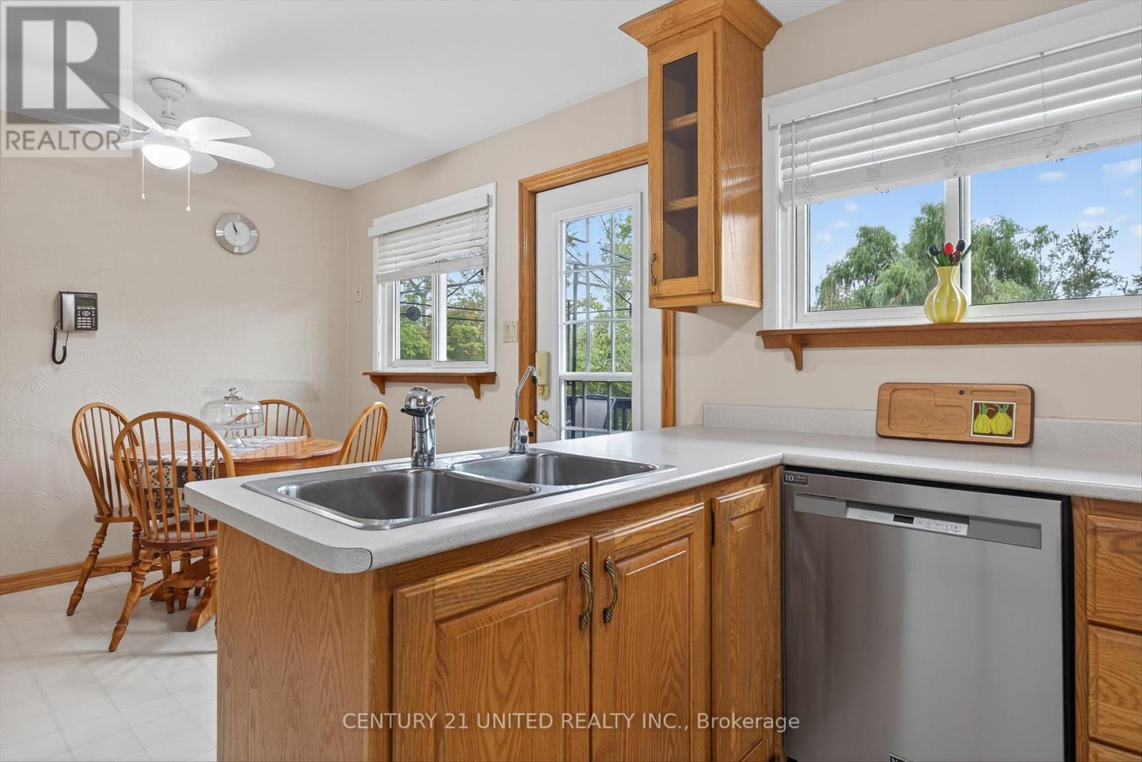 1243 Seventh Line, Selwyn, Ontario  K9J 6X5 - Photo 7 - X12374391