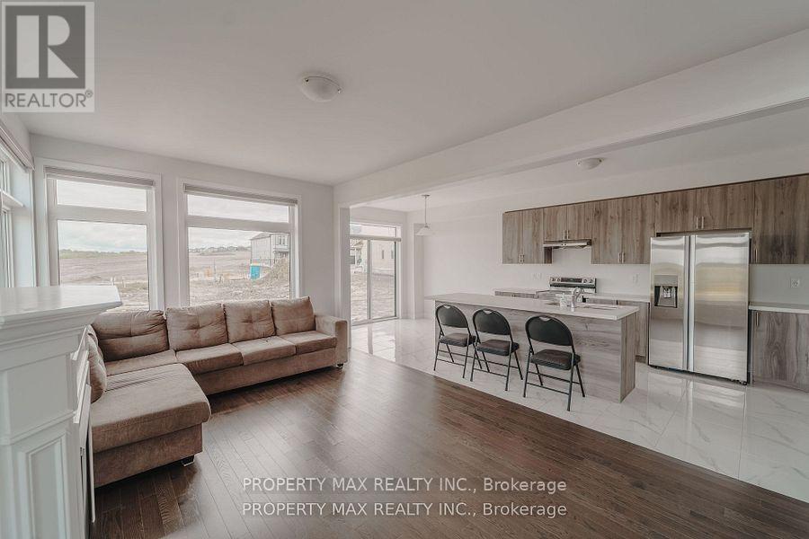 635 Pollock Grove, Peterborough (Monaghan Ward 2), Ontario  K9K 0J6 - Photo 8 - X12374540