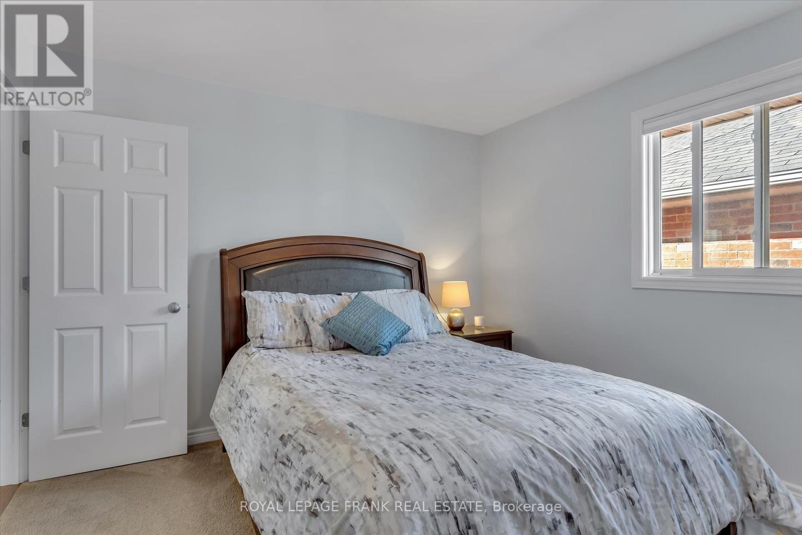 1542 Ireland Drive, Peterborough (Monaghan Ward 2), Ontario  K9K 2T2 - Photo 11 - X12374711