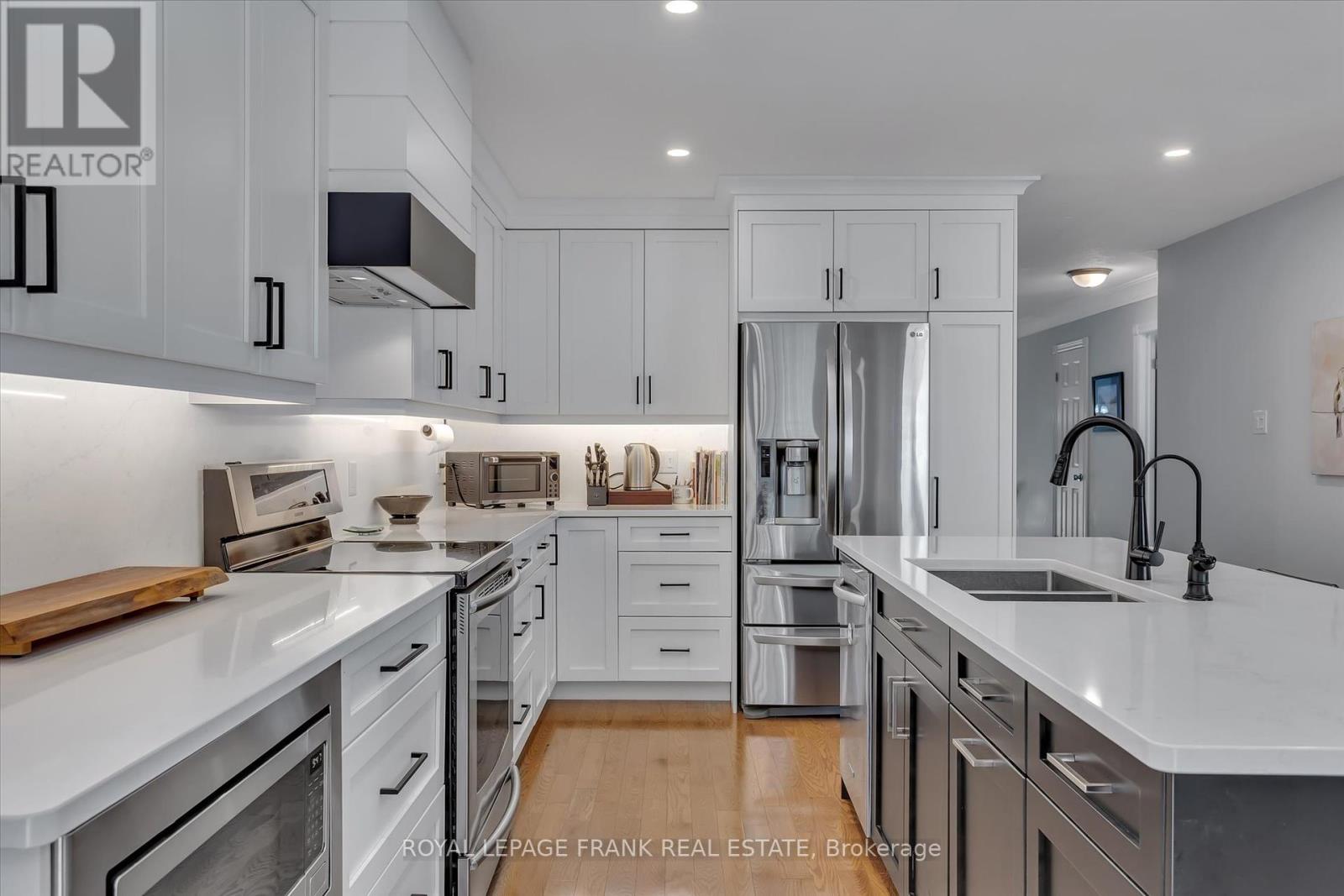 1542 Ireland Drive, Peterborough (Monaghan Ward 2), Ontario  K9K 2T2 - Photo 15 - X12374711