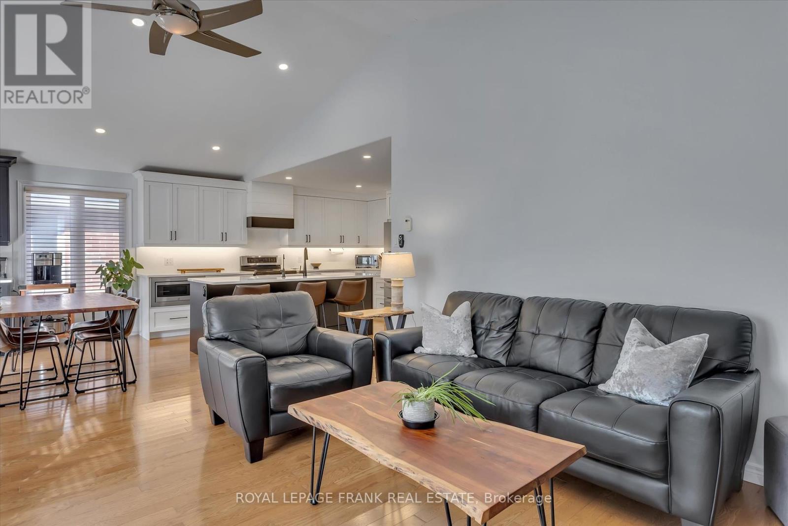 1542 Ireland Drive, Peterborough (Monaghan Ward 2), Ontario  K9K 2T2 - Photo 25 - X12374711