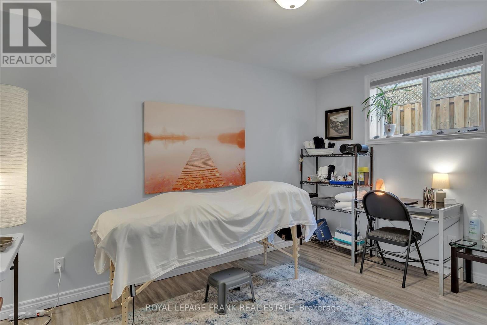 1542 Ireland Drive, Peterborough (Monaghan Ward 2), Ontario  K9K 2T2 - Photo 32 - X12374711