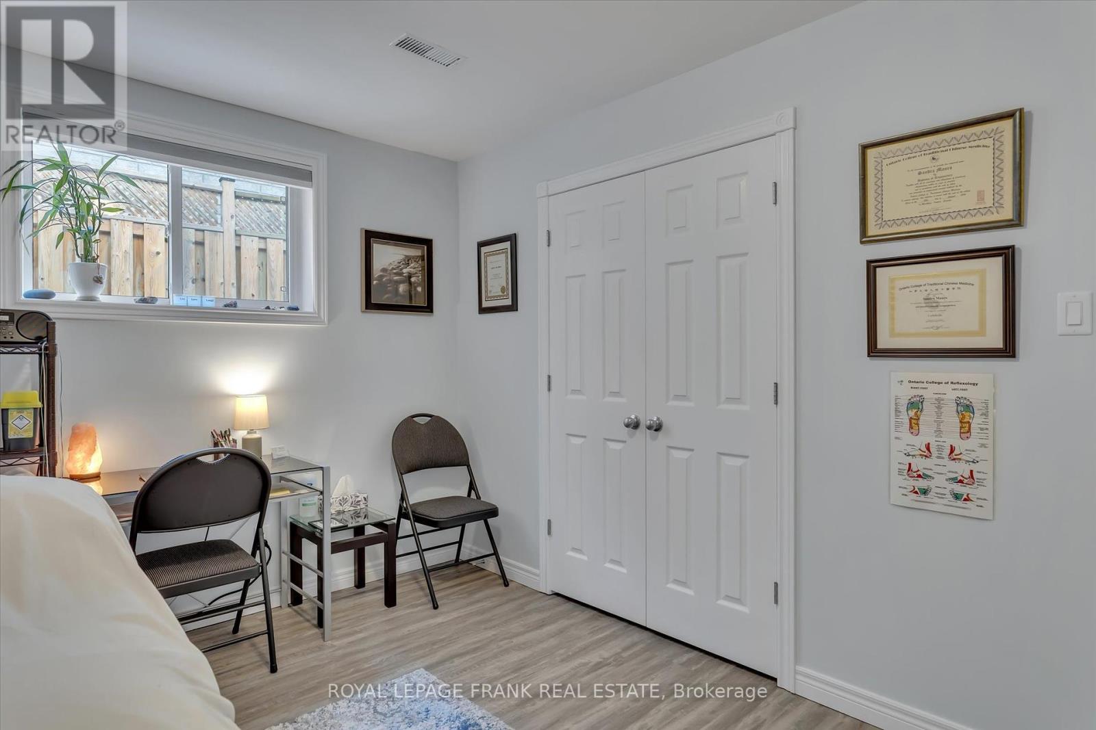 1542 Ireland Drive, Peterborough (Monaghan Ward 2), Ontario  K9K 2T2 - Photo 33 - X12374711
