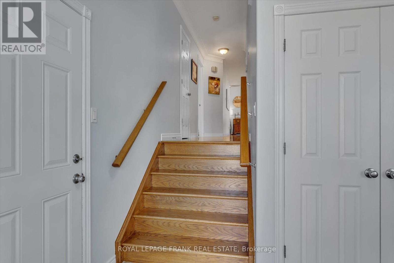 1542 Ireland Drive, Peterborough (Monaghan Ward 2), Ontario  K9K 2T2 - Photo 5 - X12374711