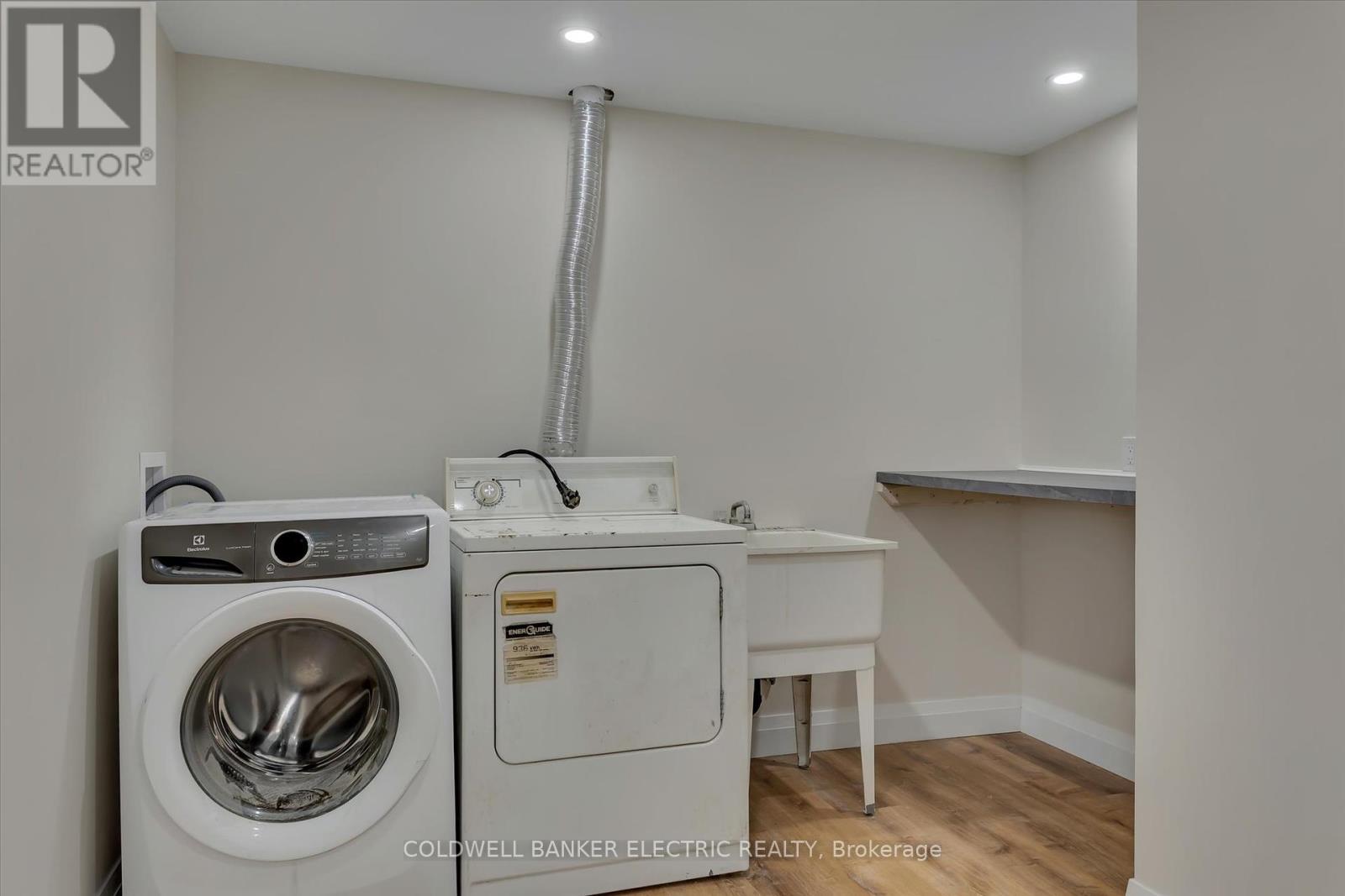 2225 Lorraine Drive, Peterborough (Northcrest Ward 5), Ontario  K9L 1Y6 - Photo 30 - X12374870